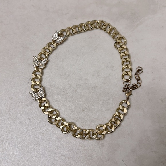 Gold plated three charmed diamond butterfly chained necklace - Picture 3 of 3